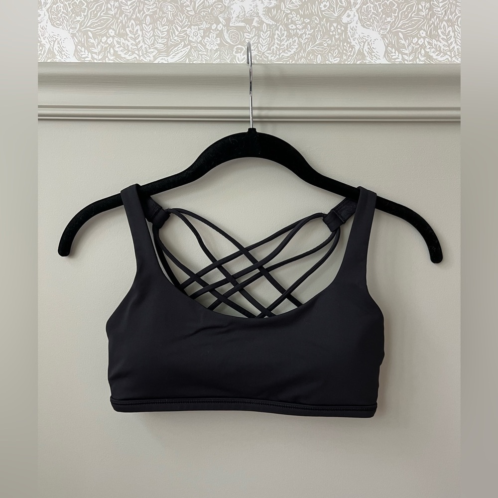 Lululemon Free To Be Wild bra NWOT